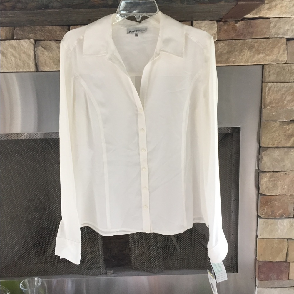 New Jone & Co off white size 14 blouse
